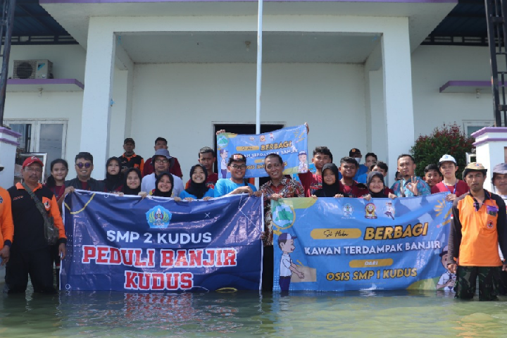 Si Heka Berbagi Korban Bencana Banjir Di Kudus